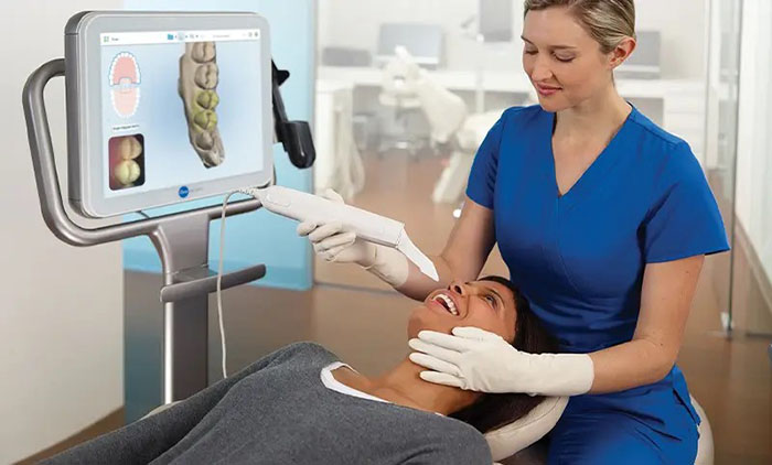 چگونه اسکن سه بعدی دندان باعث افزایش دقت درمان می‌شود